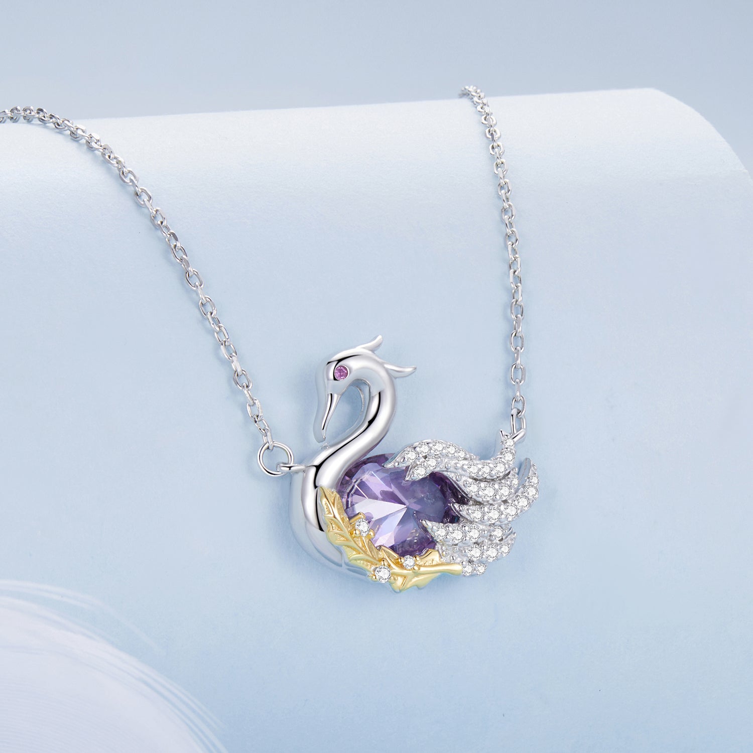 Silver Necklace Luxurious Swan CZ with Lobster Clasp For Sale - sursenso Necklaces