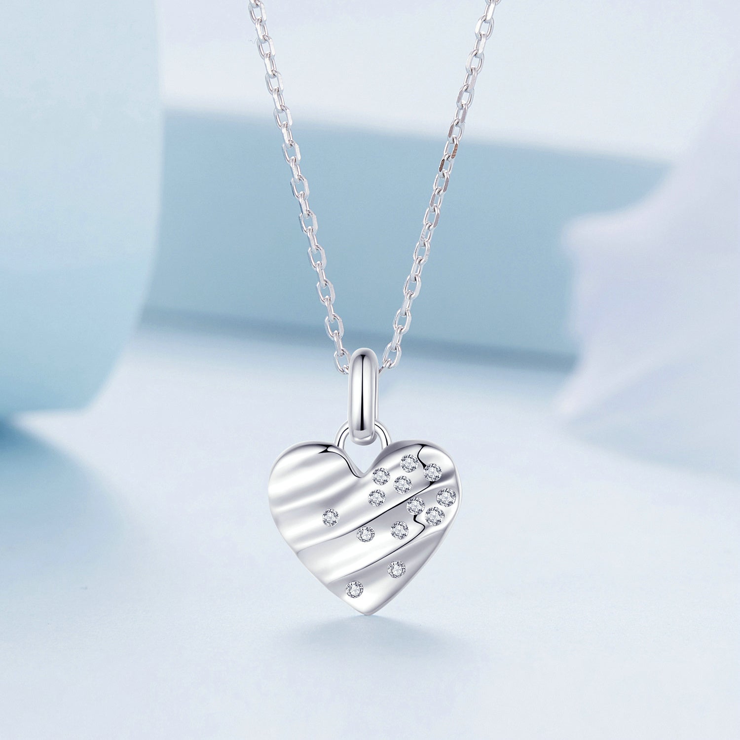 Silver Necklace Shimmering Heart CZ Heart with Lobster Clasp For Sale - sursenso Necklaces