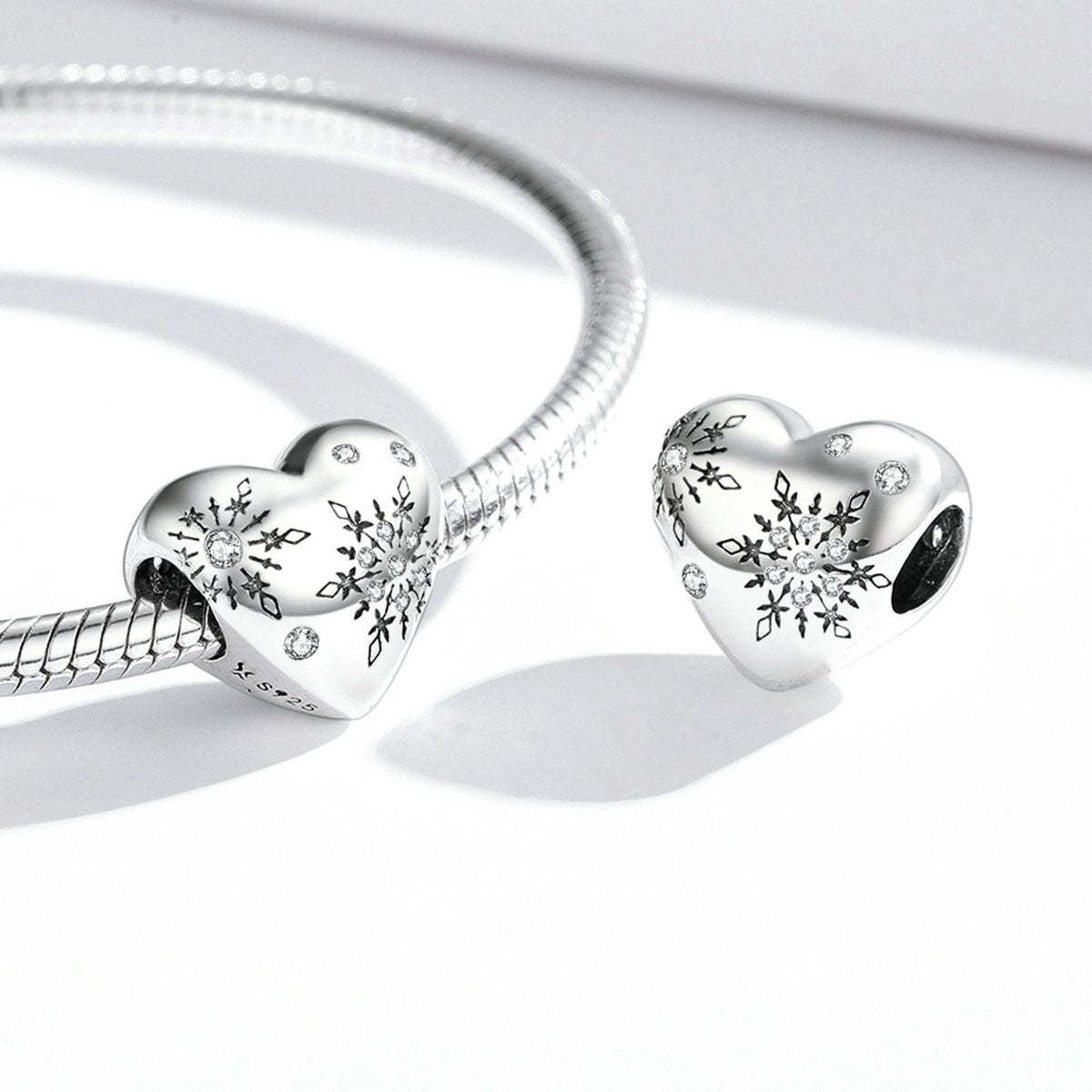Silver Charm 3D Snowflake Heart CZ Charm For Sale - sursenso Charm