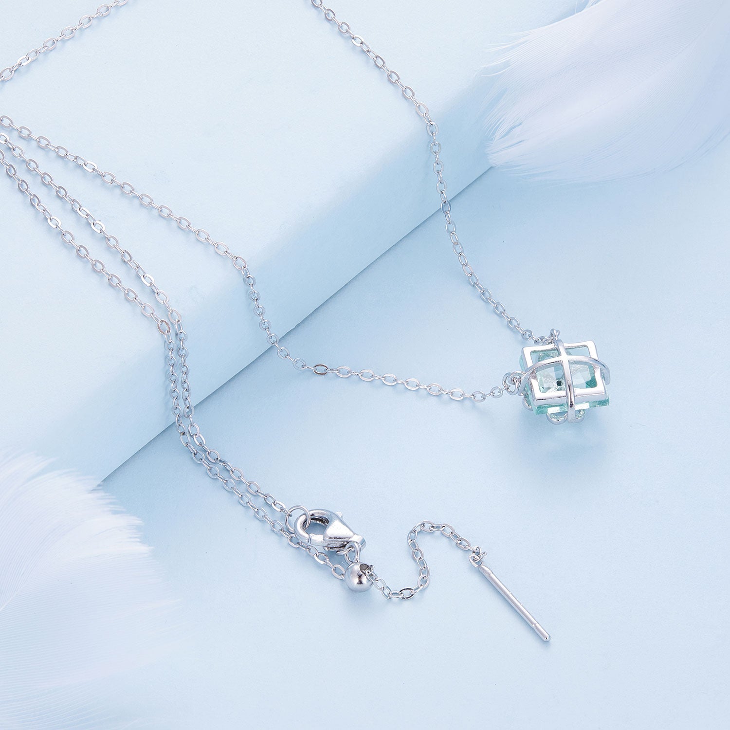 Silver Necklace Green Square Glass with Four Leaf Clover Pendant with Lobster Clasp Adjustable For Sale - sursenso Necklaces