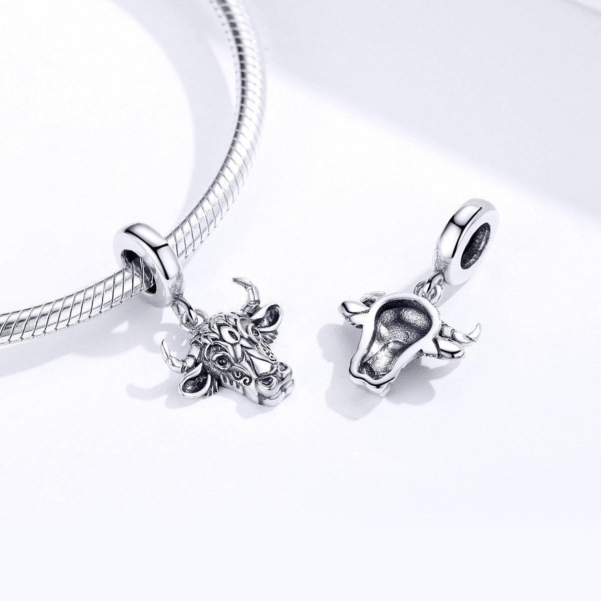 Silver Pendant Vintage Bull Engraved Tauren Dangle Charm For Sale - sursenso Pendant